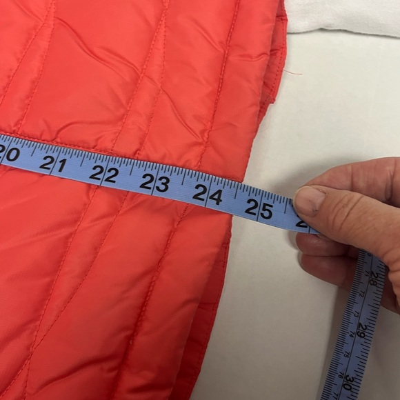 Eddie Bauer Women’s Pink Puffer Vest S Down Lightweight Full Zip Quilted Cozy - Picture 7 of 9